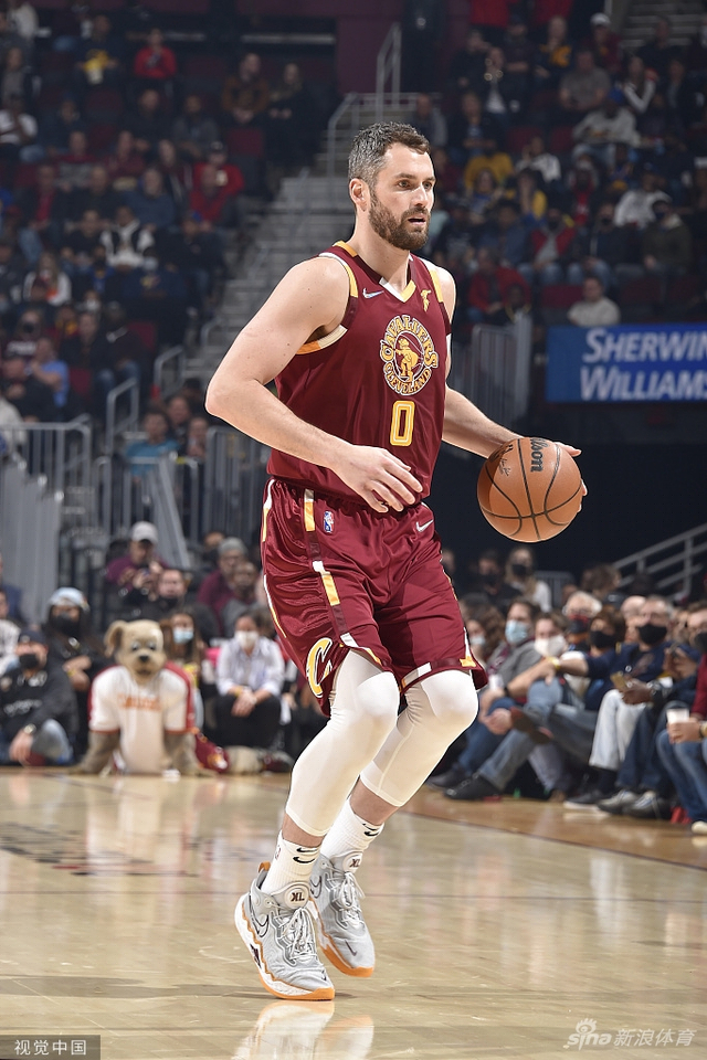 凭借独特的 凭借独特的