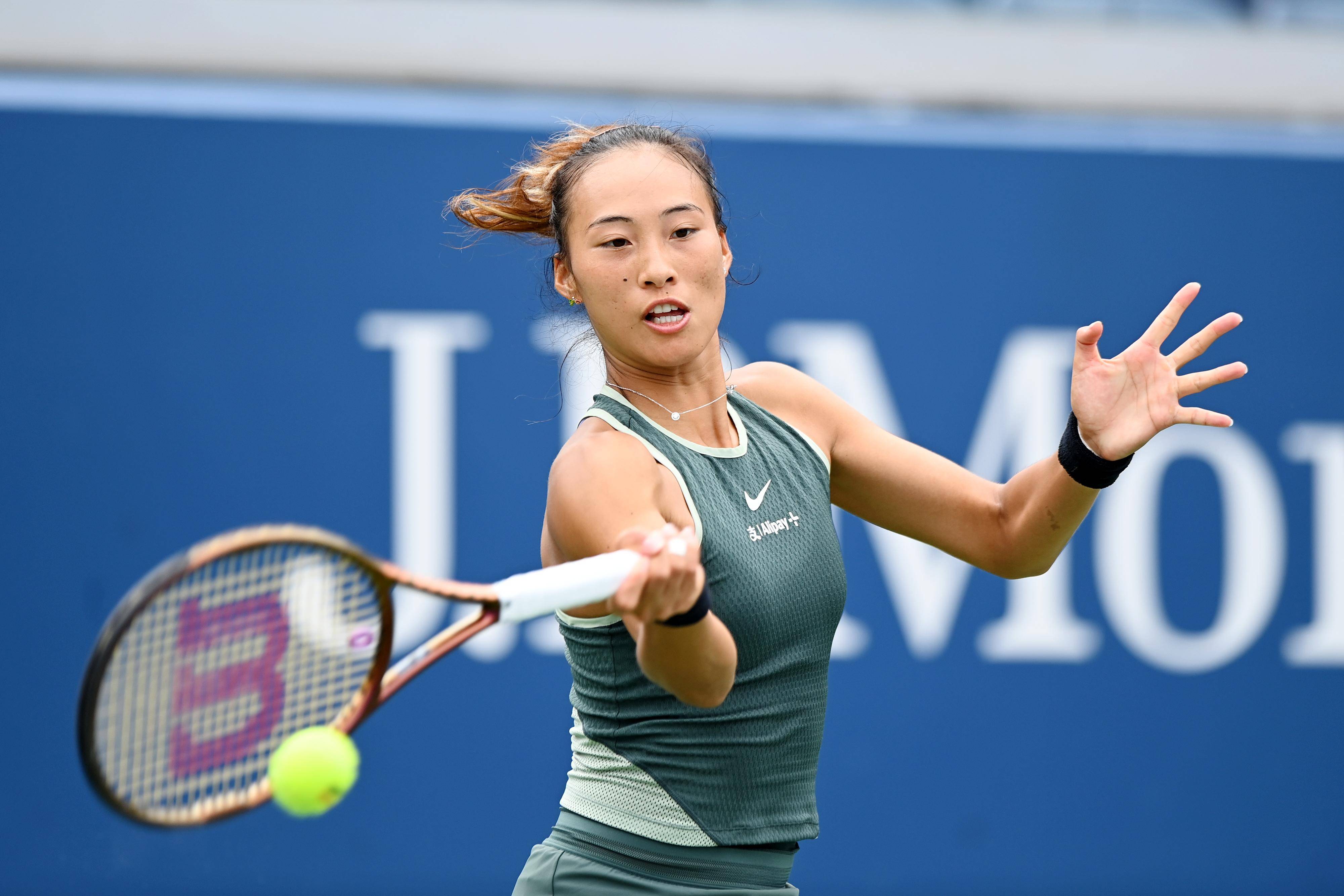 借主场优势 借主场优势