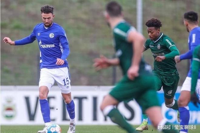 表面上看 表面上看