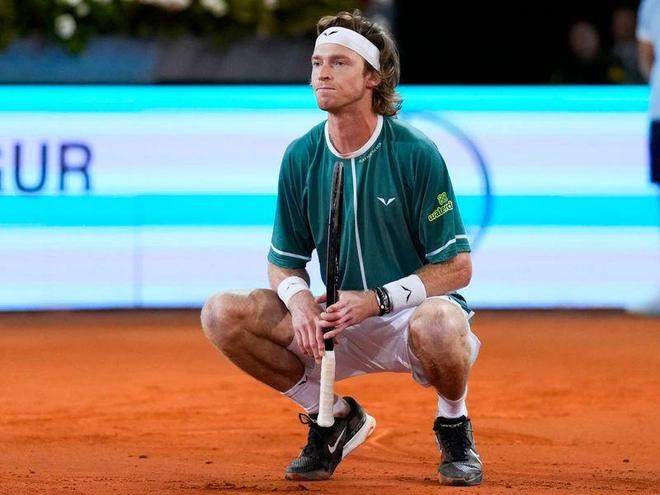 成绩不仅超 成绩不仅超