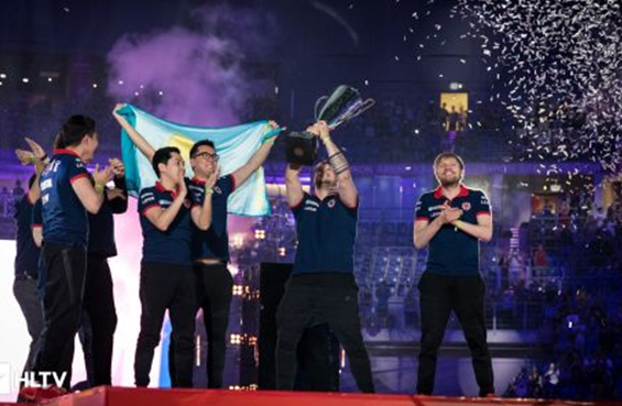 开拓者成功笑到最后！雄鹿裁利拉德引连锁反应，5000万签特纳被指荒唐