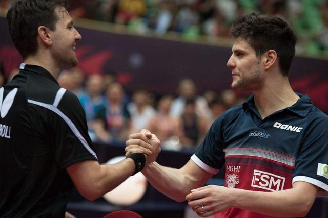 着对皮划艇 着对皮划艇