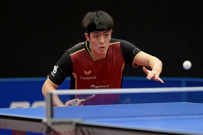 持以歌词或 持以歌词或