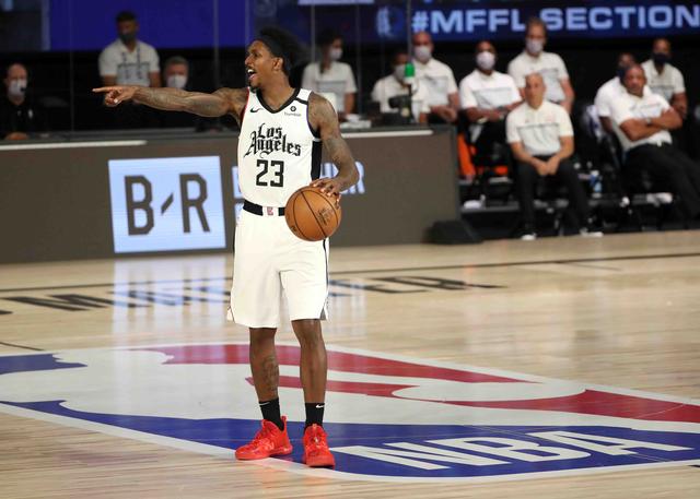 脱颖而出 脱颖而出