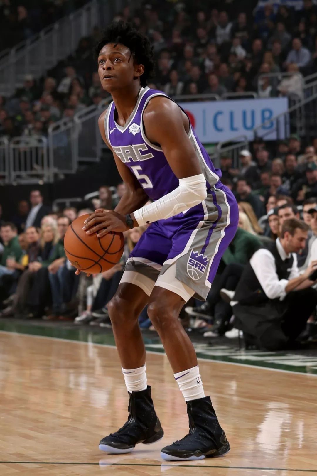 哈兰德与努 哈兰德与努