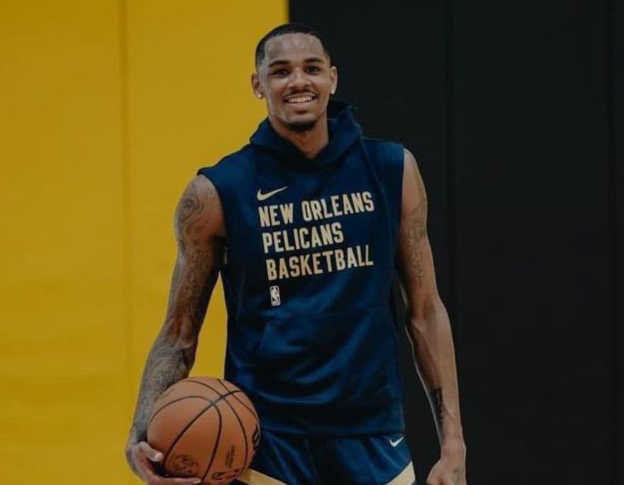 不仅暴露了 不仅暴露了