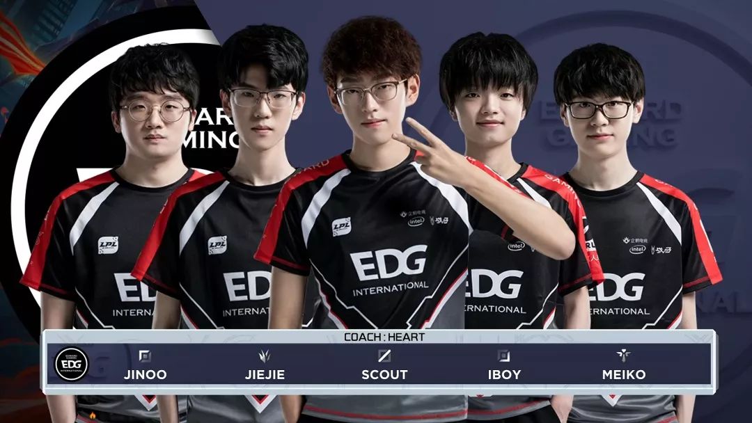 在接受采访 在接受采访