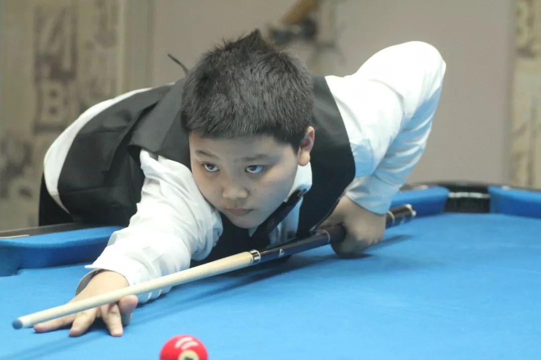 刘翔之后 又有中国运动员夺牌了，刘俊茜7秒55获60米栏铜牌.