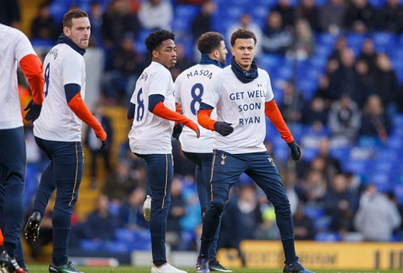 再以半步后 再以半步后